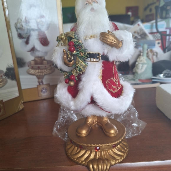 SANTA CLAUSE STOCKING HOLDER .by Each separately - Picture 8 of 16